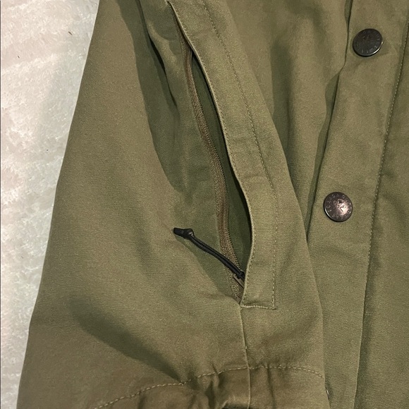 💁♂️Men's Olive Green Hooded Jacket Level 1 with different countries flags on it - Picture 7 of 9